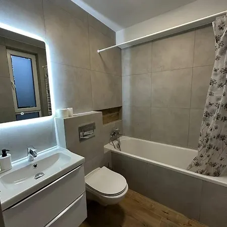 Double Twin #4 With Private Bathroom Warsaw