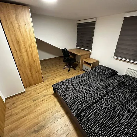 Guest house Double Twin #4 With Private Bathroom *