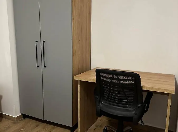 Double Twin #4 With Private Bathroom